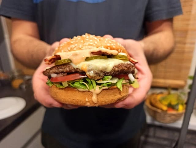 Jaki ogórek do burgera, aby zaskoczyć smakiem i chrupkością? Jaki ogórek do burgera, aby zaskoczyć smakiem i chrupkością?