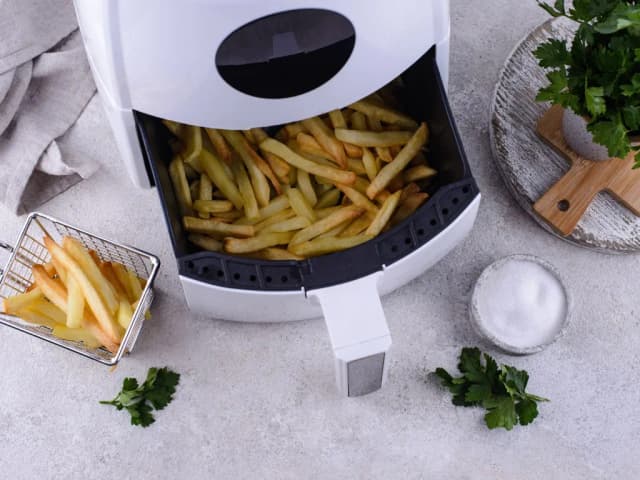 Jak zrobić frytki w frytkownicy beztłuszczowej Tefal bez zbędnych błędów Jak zrobić frytki w frytkownicy beztłuszczowej Tefal bez zbędnych błędów